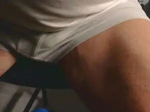 Cam4 Free Porn Cam of pisseloe01