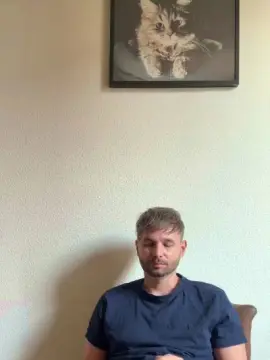 Cam4 Free Live Porn of JOEY2604