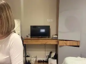 Cam4 Free Porn Cam of LaureneCables