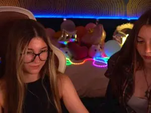 Cam4 Live Sex of Lissaa_Moon