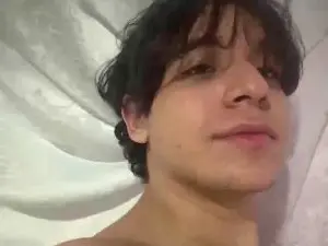 Cam4 Sex Cam of Cazzinn