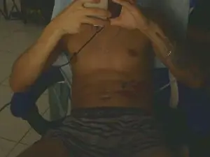 Cam4 Private Sex Chat of novinhorj19anos