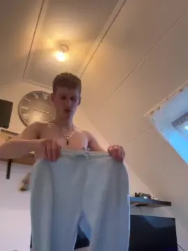 Cam4 Sex Cam of HornyPornyGuy