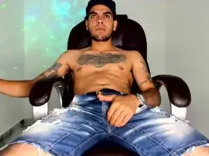 Cam4 Free Live Porn of Mikee_scooth