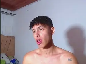 Cam4 Live Sex of Rowanbig23