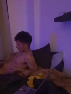 Cam4 Live Sex of magnoricci