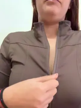 Cam4 Watch Live Sex Cams of Momy_hot
