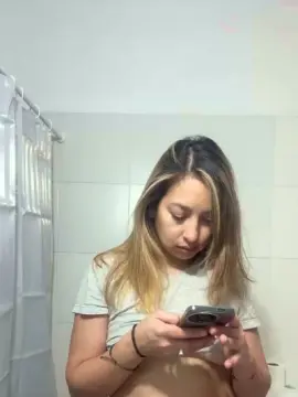 Cam4 Watch Live Sex Cams of tamara225