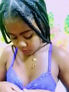 Cam4 Free Live Porn of ameline1