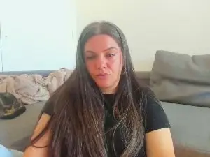 Cam4 Free Live Porn of SquirtyLady41