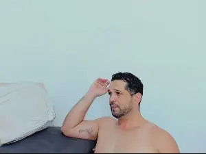 Cam4 Live Porn of mensstarplus19