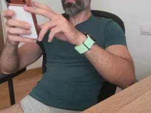 Cam4 Live Sex of hairywanker35