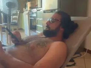 Cam4 Free Live Porn of beardoit