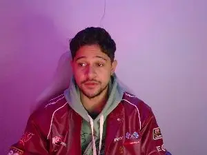 Cam4 Adult Webcams of dom_santiago31