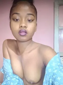 Cam4 Adult Video Chat of charlne_fun