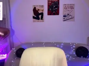 Cam4 Free Live Porn of LexieVaka