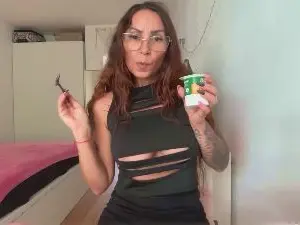 Cam4 Sex Chat of Aryanamartianez