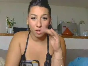 Cam4 Live Sex of Lyly_laurensaa