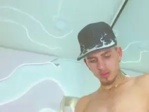 Cam4 Watch Live Sex Cams of DanntheStiff