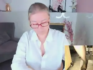 Cam4 Watch Live Sex Cams of AlexandraKind