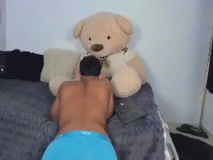 Cam4 Live Porn of LittleParker