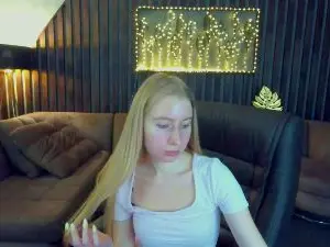 Cam4 Sex Cam of Alina__Blonde