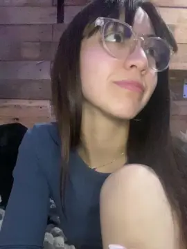 Cam4 Free Live Porn of Nicki