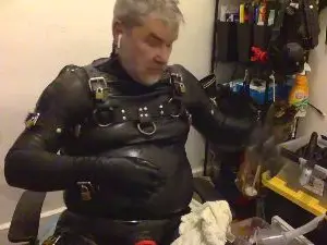 Cam4 Sex Cam of Rubber_faggot