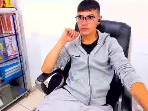 Cam4 Sex Chat of alex_gomez