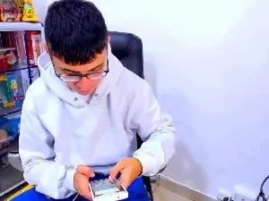 Cam4 Private Sex Chat of alex_gomez