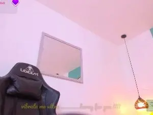 Cam4 Adult Webcam of lucy_blue28_
