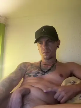 Cam4 Free Porn Cam of Big20cmfelipe