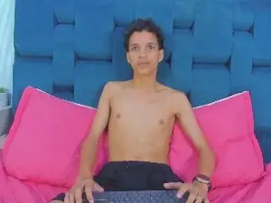 Cam4 Live Porn of MidnightKing_