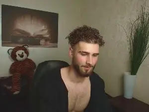 Cam4 Free Live Porn of KyloEast