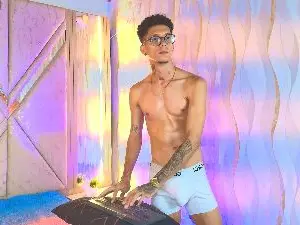 Cam4 Adult Webcam of Merlin_2026