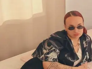 Cam4 Live Porn of VirgieAmis