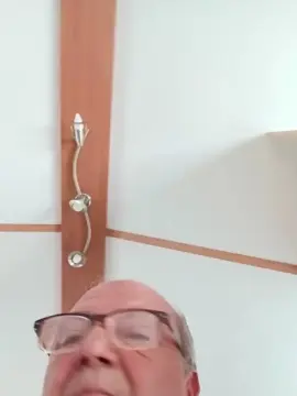 Cam4 Live Sex of minuzzo61