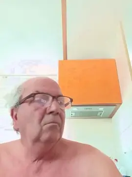 Cam4 Free Porn Cam of minuzzo61