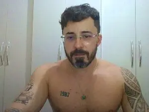 Cam4 Free Live Porn of Alers87