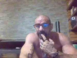 Cam4 Sex Chat of TomiPsexy