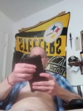 Cam4 Live Sex Cam of bigdickbuzzy