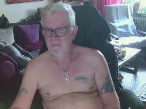 Cam4 Free Live Porn of dirtyminds1