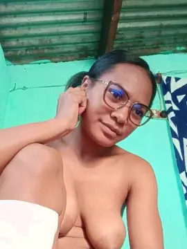 Cam4 Sex Chat of Avotra02