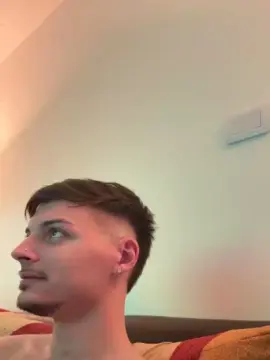Cam4 Sex Cam of ThomasRM98