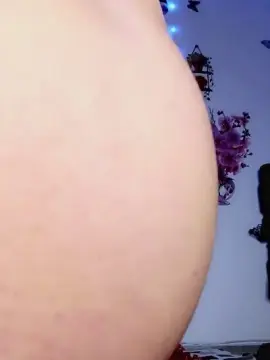 Cam4 Live Porn of queenny1