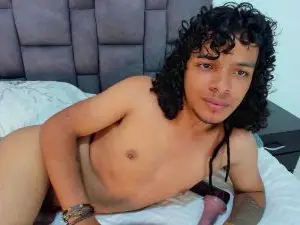 Cam4 Sex Cam of lucas_cruz1