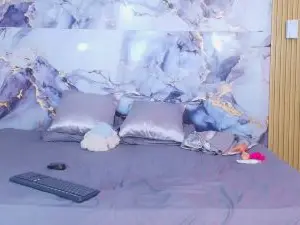Cam4 Watch Live Sex Cams of luna_hoott