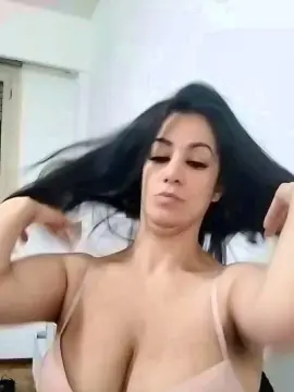 Cam4 Private Sex Chat of Miquilu04