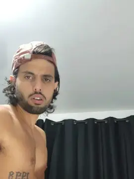 Cam4 Live Porn of Levi_Henrique
