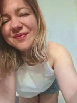 Cam4 Nude Webcam of Malika025
